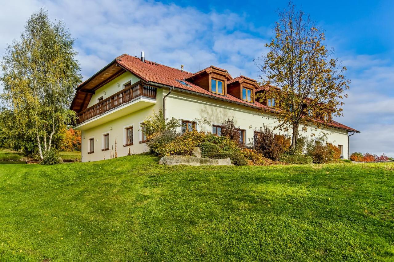 Apartman Nahore Vacov Экстерьер фото